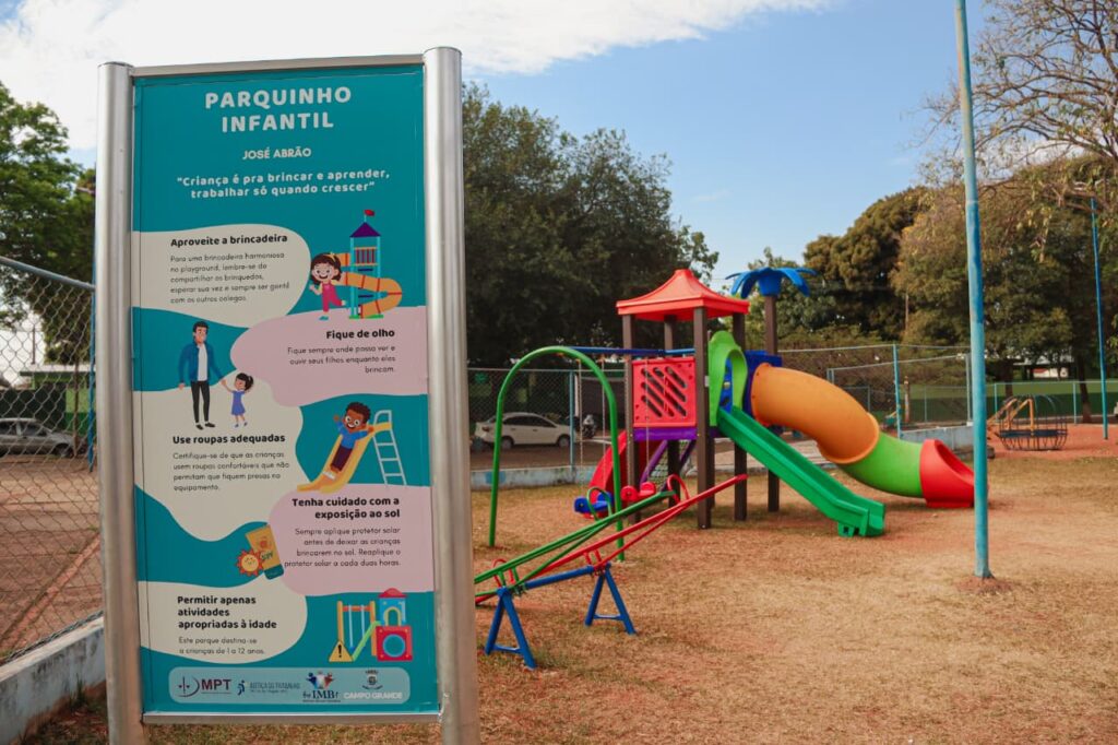 Parquinho infantil José Abraão - Campo Grande MS