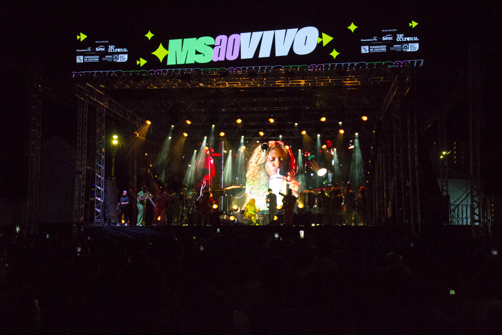 Liniker e Silveira MS ao vivo - Foto: Daniel Reino