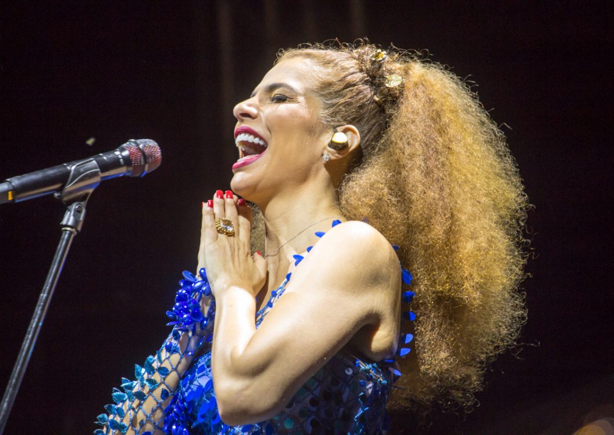 Vanessa da Mata encanta mais de 20 mil pessoas no MS ao Vivo em Campo Grande